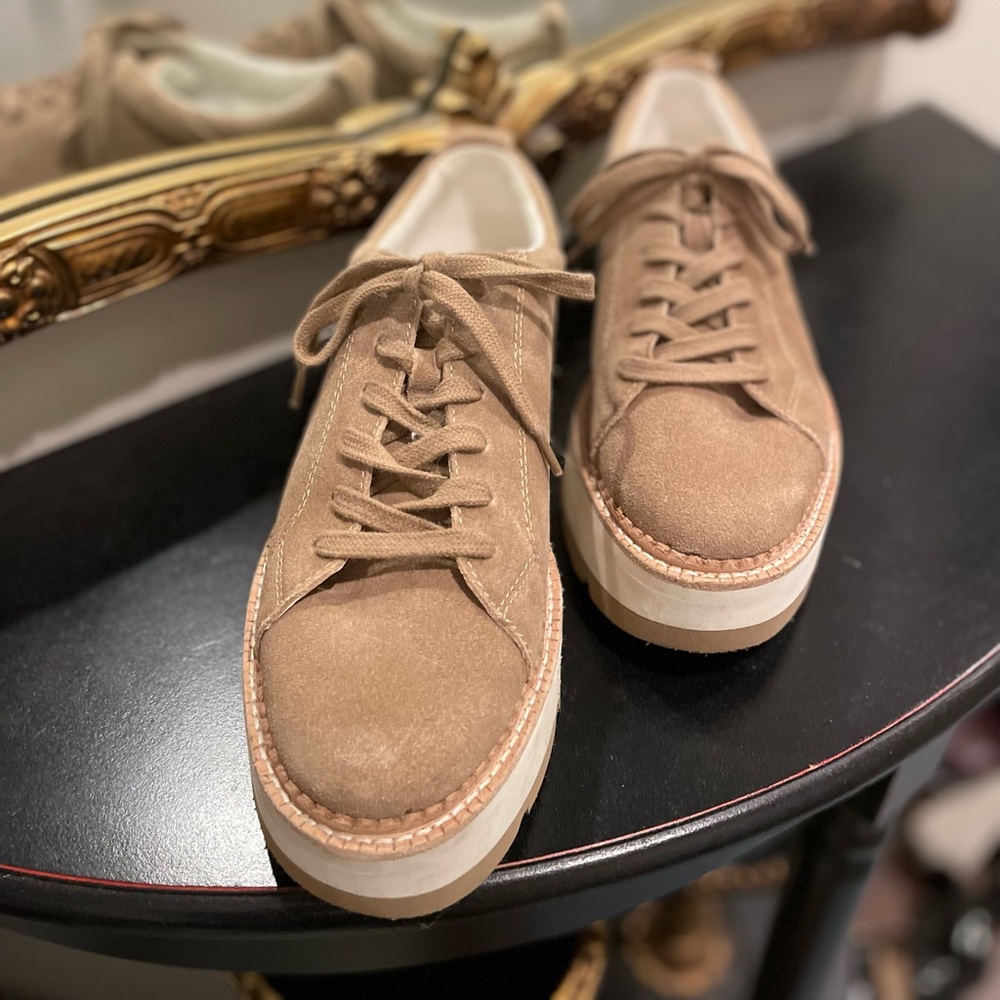 “NEW” Dolce Vita Toyah Sneaker Chunky Platform Truffle Suede